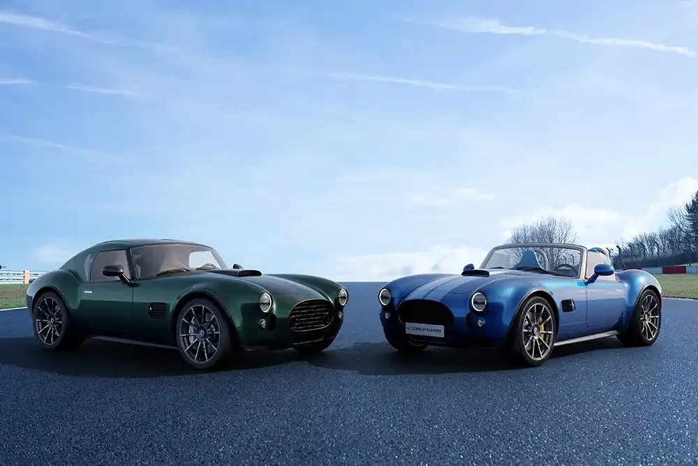 AC Cars wird die als Coupé und Roadster erhältliche Neuauflage der Cobra auch mit Vierzylindermotor anbieten. Foto: AC Cars