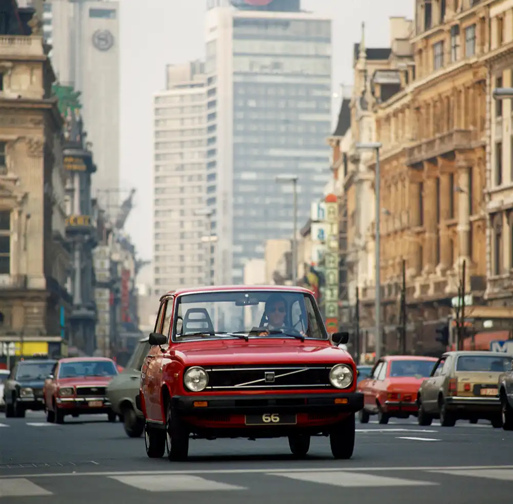 Ein kleiner Elch aus Holland – Mit massiven Volvo-Stoßfängern fiel der Typ 66 im Straßenbild der 1970er auf. Foto: Volvo Car Group