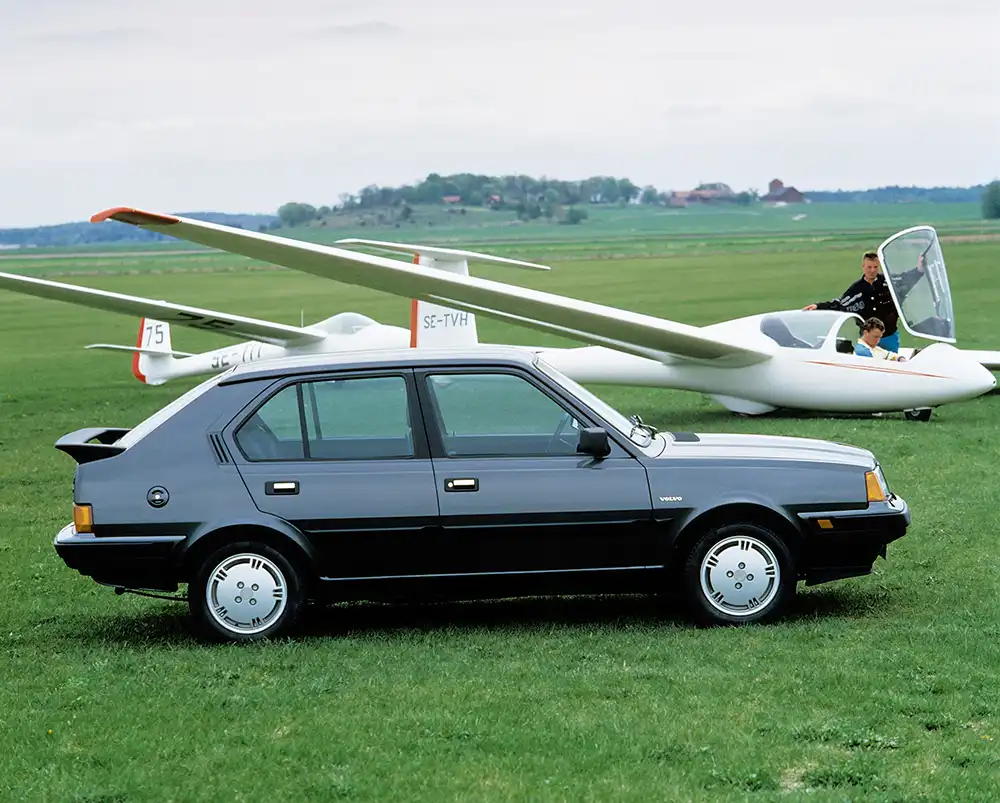 Mit Einspritzmotoren stark wie Thors Hammer – Der Volvo 360 erzielte als erster kompakter Holländer auch in Schweden beachtliche Erfolge. Foto: Volvo Car Group