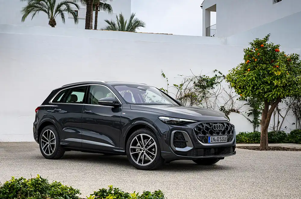 Vertraut und zugleich modern in der Anmutung: Der Q5 SUV. Foto: Audi