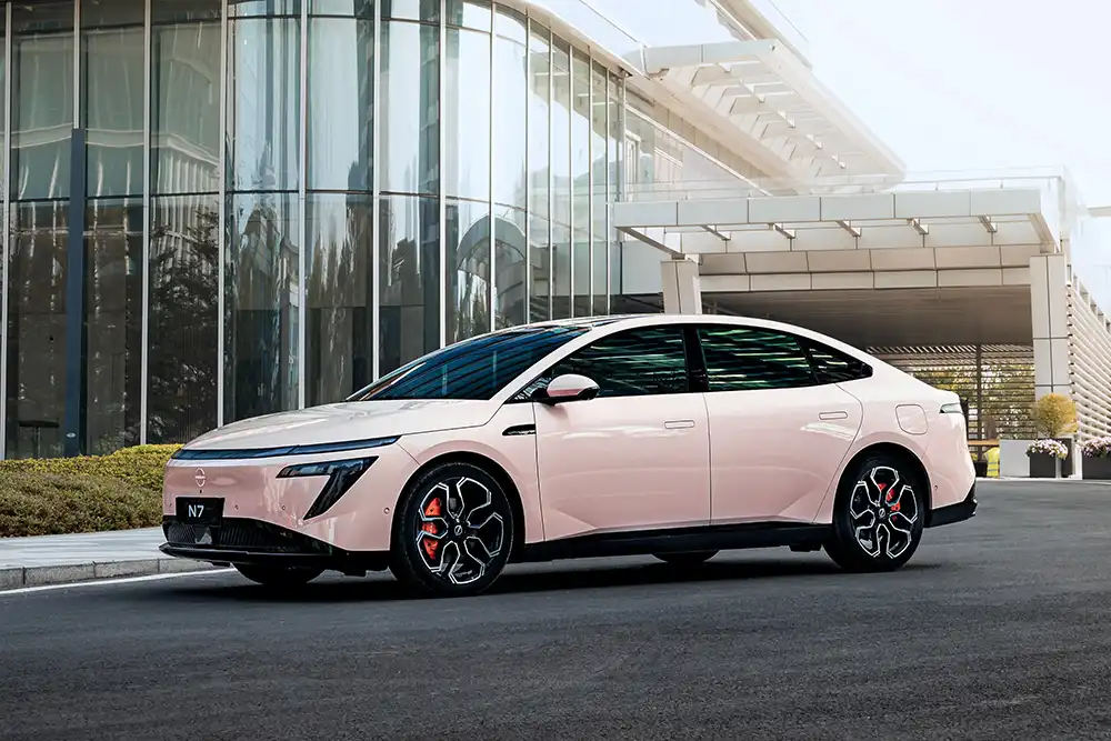 Mit dem N7 hat Nissan eine gemeinsam mit Dongfeng entwickelte E-Limousine neu im Angebot. Foto: Nissan