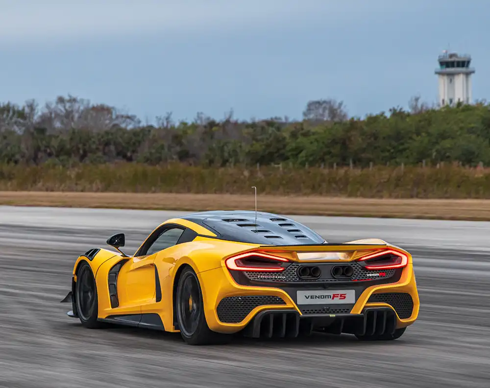 Das enorme Leistungspotenzial des Hennessey Venom F5 Evolution bespielt allein die Hinterachse. Foto Henessey
