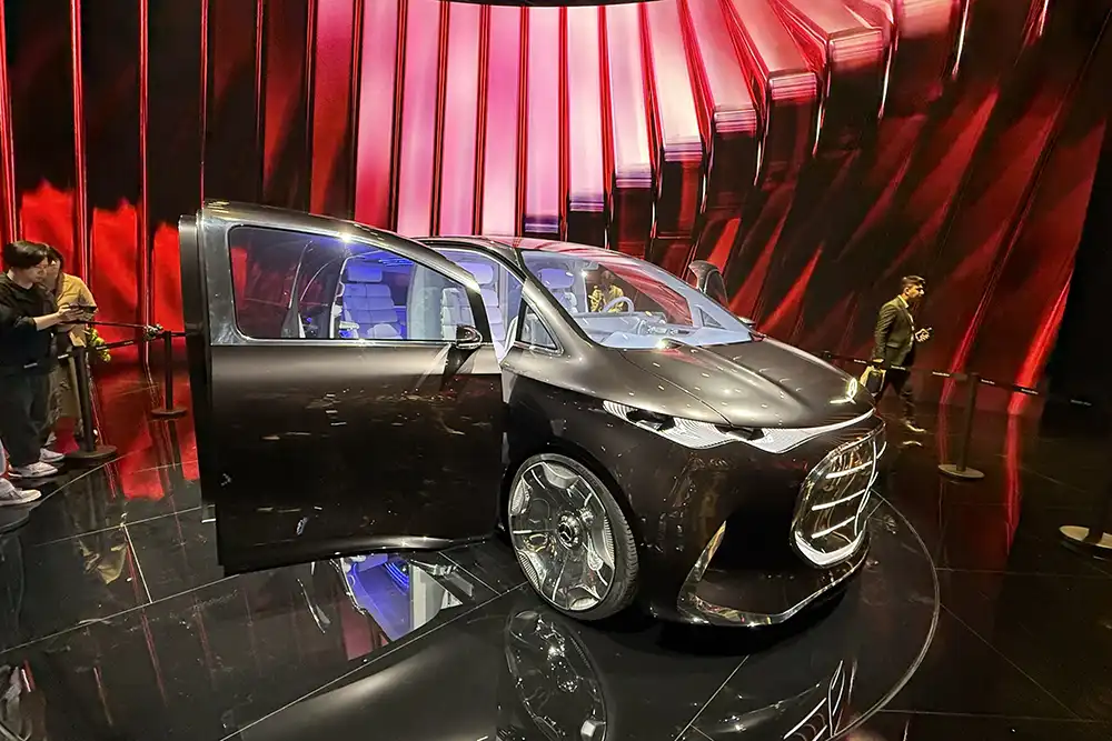 Mercedes Vision V: Kommt Zeit, kommt Raum. Foto: SP-X/Benjamin Bessinger