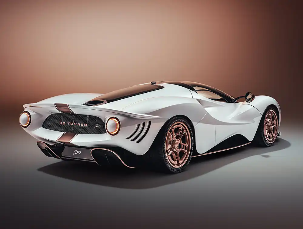 Der Mittelmotorsportwagen mit V8 leistet 700 PS. Foto: De Tomaso Automobili