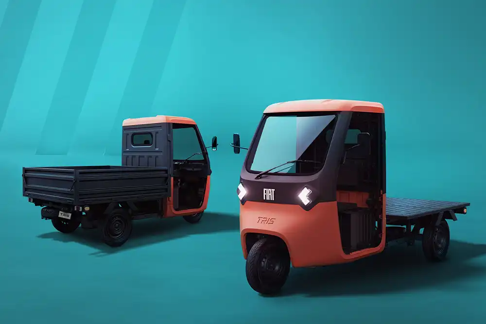 Neben einer flachen Ladefläche soll es das Dreirad Tris auch als Pick-up mit Seitenwänden geben. Foto: Fiat Stellantis