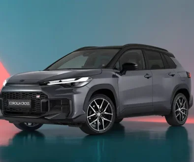 Im Herbst ist der Corolla Cross auch in der neuen Version GR Sport erhältlich. Foto: Toyota