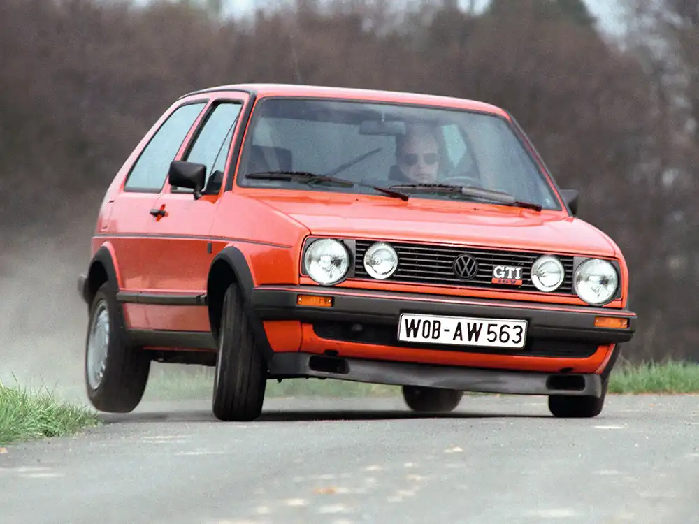 Große Vielfalt und größte Stückzahl – Den Golf II GTI gab es ab 1984 mit 16-V-Motoren und Spirallader G60, mit 628.000 Einheiten ist der zweite GTI der meistverkaufte. Foto: Volkswagen