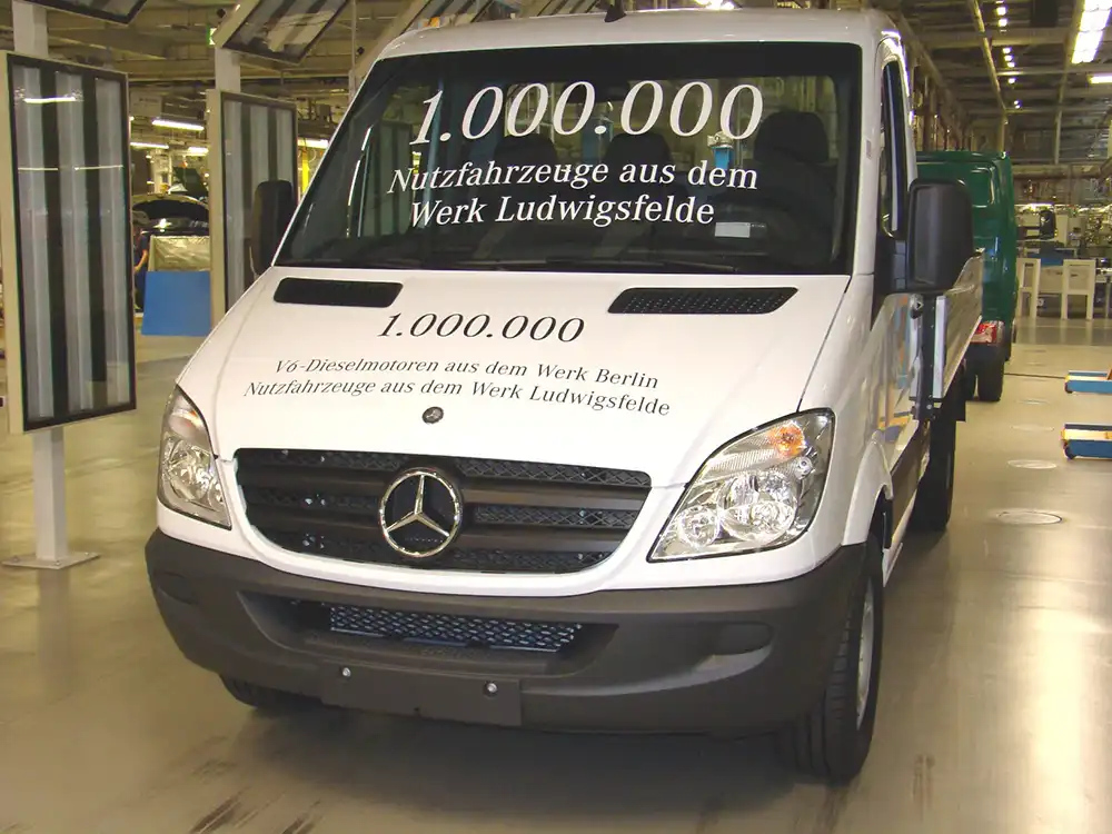 Lieferwagen und Lkw zählen ebenfalls zu den Kompetenzen der Marke mit dem Stern – Mercedes-Benz ist heute global größter Nutzfahrzeughersteller. Foto: Mercedes-Benz Classic Archive
