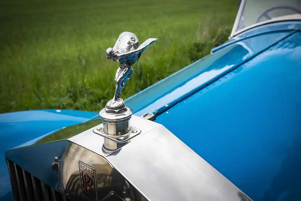 Ein Ikone des Wohlstands war die Kühlerfigur Emily auch schon vor 100 Jahren. Foto: Rolls-Royce