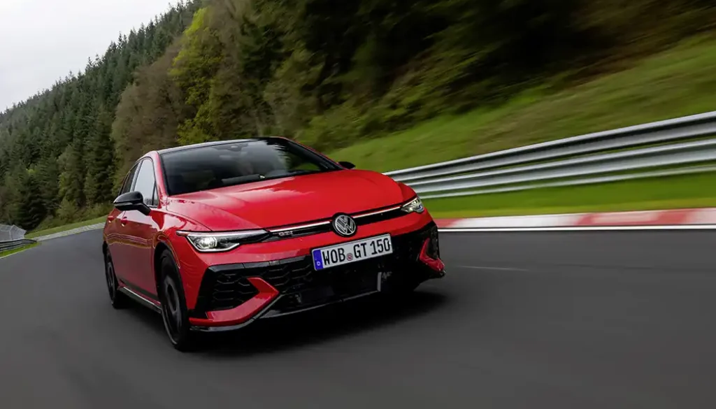 Der VW Golf GTI wird 2026 fünfzig Jahre alt. Foto: VW