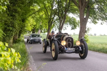 An fast einer Million Fahrzeugen in Deutschland klebt zurzeit ein sogenanntes H-Kennzeichen. Foto: HBK