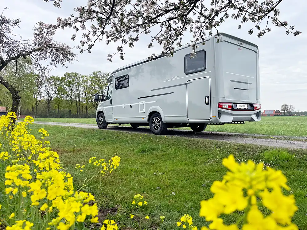 Die Kehrseite der Medaille: Der Basispreis des Cruiser 740 EL steigt um fast 5.000 Euro auf 87.700 Euro an. Foto: LMC
