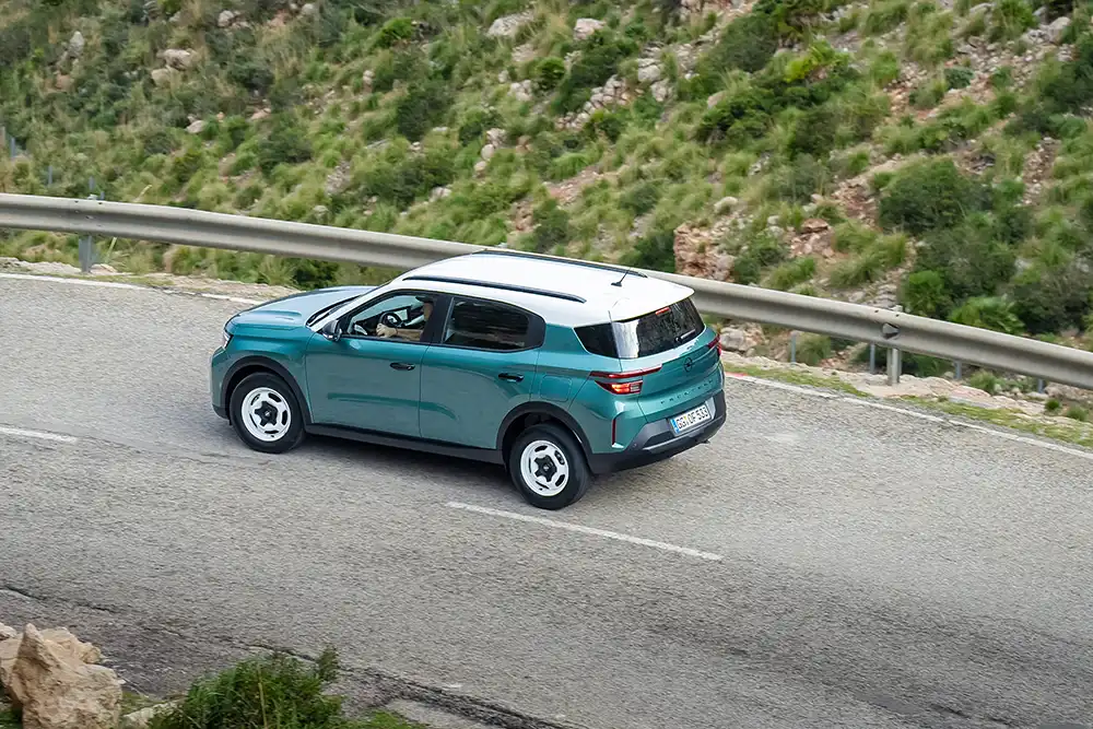 Der Frontera nimmt in Opels großem Crossover-Angebot die Mittelstellung des nicht mehr angebotenen Crossland ein. Foto: Opel