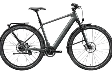 Das schlanke und leichte Allround-Pedelec Silk 365 :eLight kommt mit dem brandneuen TQ-HPR60-Motor vorgefahren. Foto: Simplon