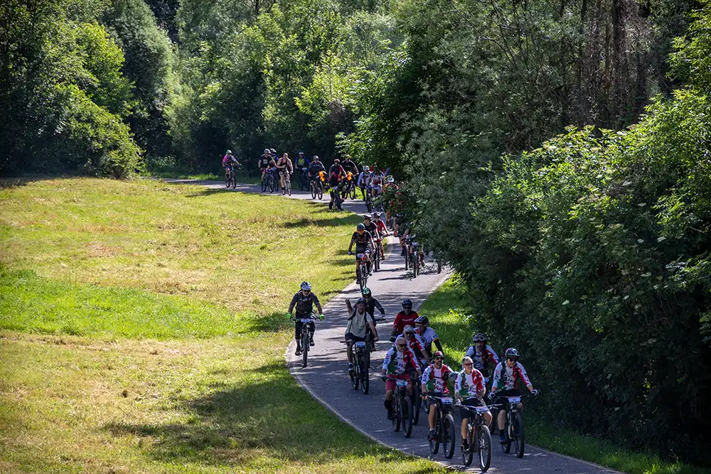 Auf dem Trail in den Dolomiten beim THOK Tribe 2025. Foto Thok
