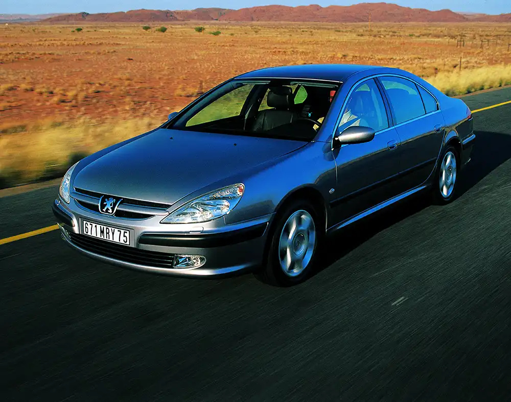 Französische Alternative zu BMW 5er oder Mercedes E-Klasse – Der 1999 vorgestellte Peugeot 607. Foto: Peugeot
