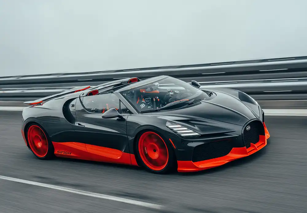 Mit 454 km/h hat der Bugatti W16 Mistral einen Geschwindigkeitsweltrekord für offenen Fahrzeuge aufgestellt. Foto: Bugatti