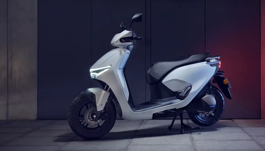 Mit dem neuen CUV e schickt Honda einen ersten E-Roller ins Reich der urbanen Souveränität. Foto: Honda