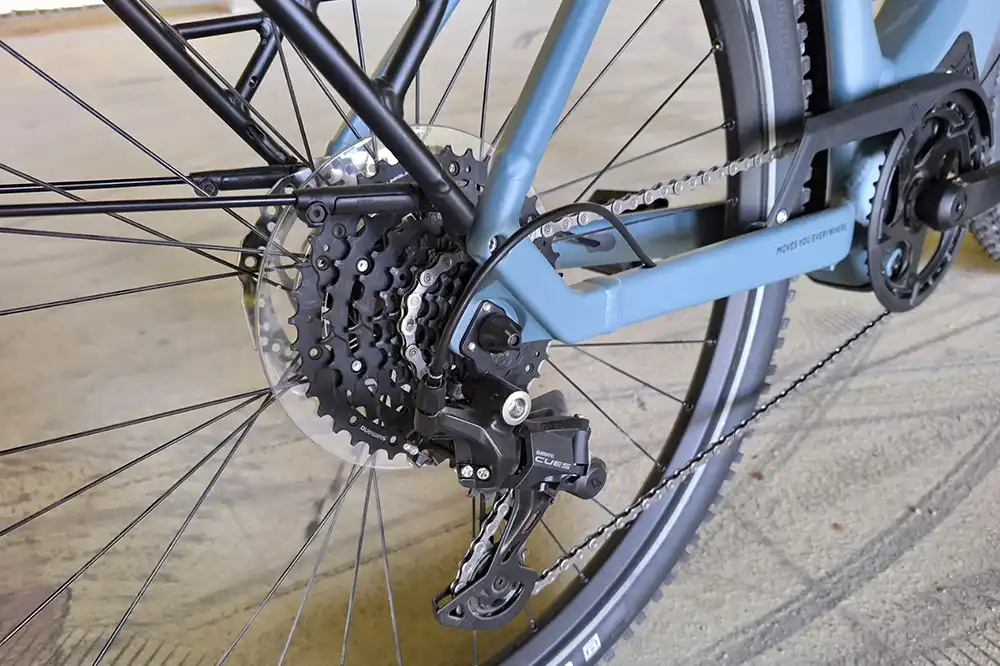 Preiswert und im Alltagsbetrieb angenehm unauffällig: die Shimano Cues-Schaltung mit neun Gängen. Foto: Rudolf Huber/SP-X