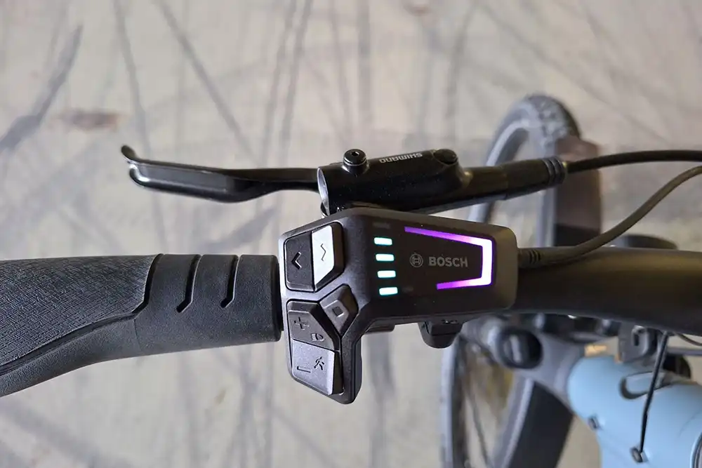 Über die LED-Remote von Bosch wird die Arbeit des SX-Antriebs gesteuert. Foto: Rudolf Huber/SP-X