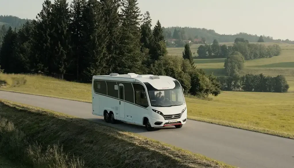 Der Tandem-Achser C XL Family I7812-2 ist als vollintegriertes Reisemobil die Ergänzung zum Alkoven-Modell A 7872-2. Foto: Dethleffs