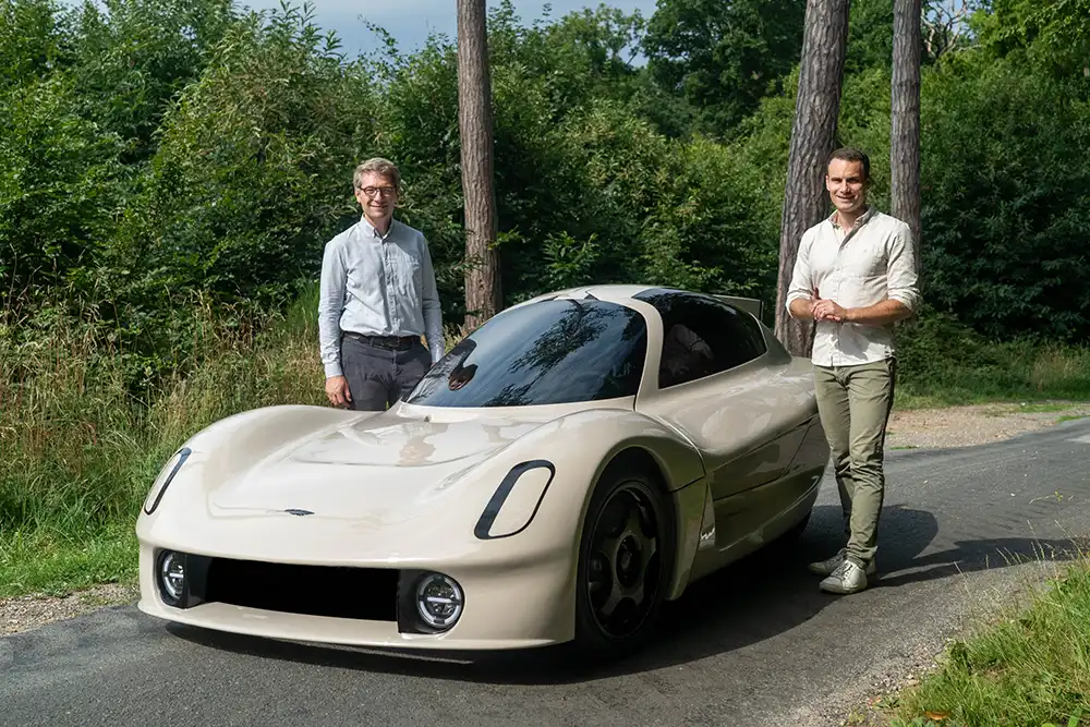 Die französischen Ingenieure Marc Guillemaud und Augustin Roulleaux Dugage haben mit dem Line das erste Modell ihres 2024 gegründeten Start-ups FacteurDix präsentiert. Foto: Facteurdix