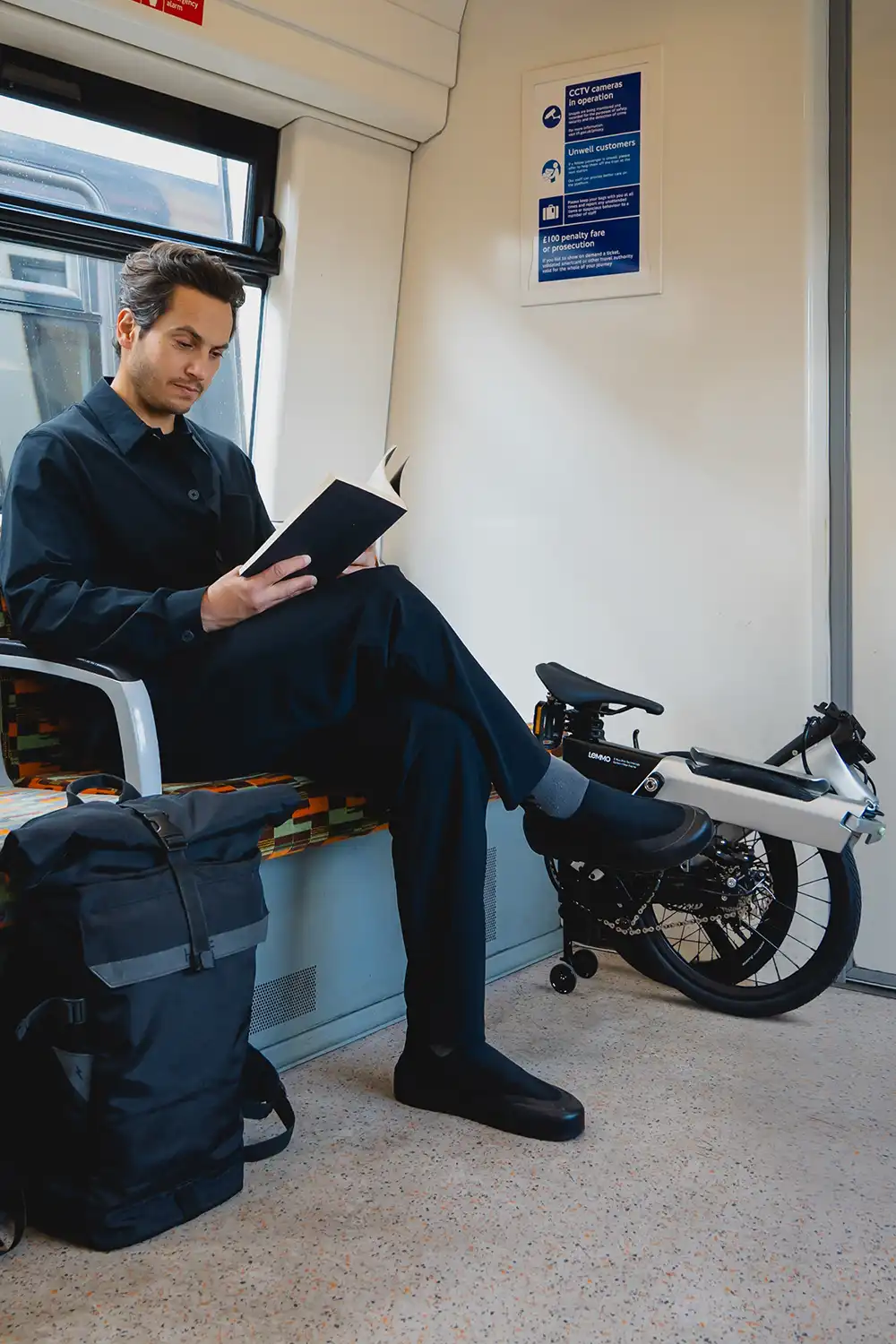 Dank dem kompakten Faltmaß dürfte das Lemmo Zero sich auch gut für die umkomplizierte Mitnahme in Zügen eignen. Foto: Lemmo