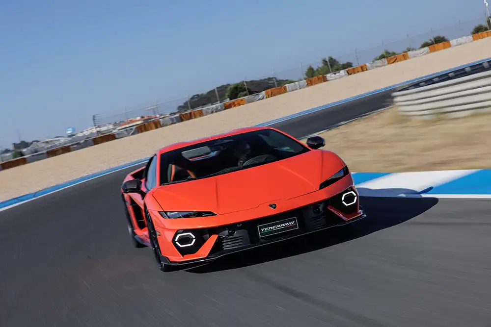 Lamborghinis neuer Supersportwagen Temerario zaubert aus durchschnittlichen Fahrern talentierte Racer. Foto: Lamborghini