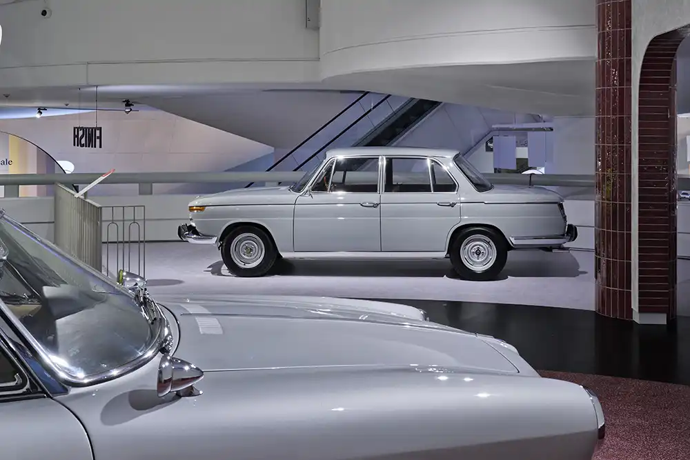 Star der aktuellen Ausstellung „Belle Macchine. Italienisches Automobildesign bei BMW“ – Der von Giovanni Michelotti geprägte BMW 1800 TI im BMW Museum. Foto: BMW AG