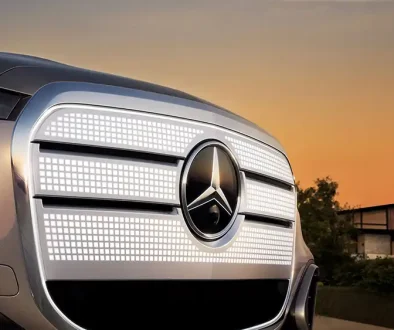 Mit dem neuen E-SUV GLC bringt Mercedes auch ein neues Kühlergrill-Design auf den Markt. Foto: Mercedes-Benz