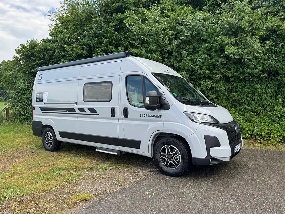 Die kompakteste Camper-Van-Baureihe der 2019 gegründeten Marke Crosscamp aus der Erwin-Hymer-Gruppe wird Adventure ausgesprochen, aber Advtr geschrieben. Foto: Crosscamp