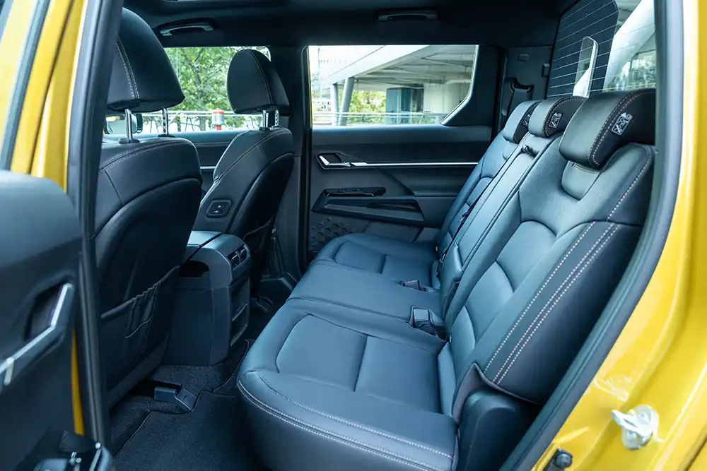 Im Fond finden auch ausgewachsene Zeitgenossen reichlich Platz. Foto: KGM