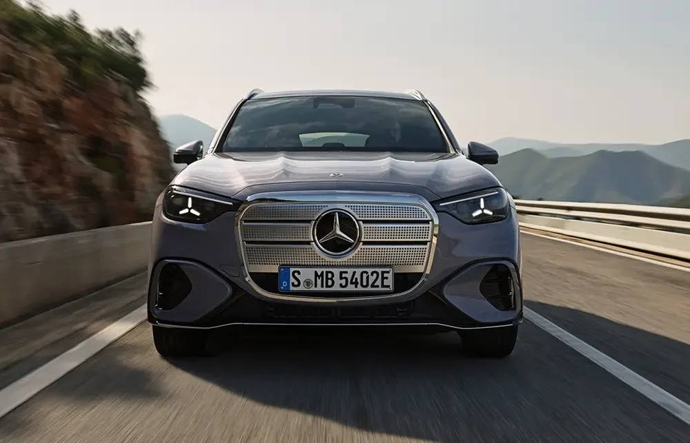 Der GLC mit seinem wuchtigen Kühlergrill will eine neue Ära für die Marke einläuten. Foto: Mercedes-Benz