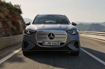 Der GLC mit seinem wuchtigen Kühlergrill will eine neue Ära für die Marke einläuten. Foto: Mercedes-Benz