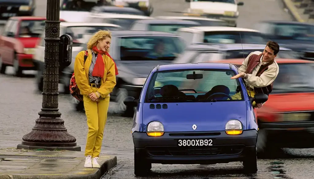 Als besonders vielseitiger und alltagstauglicher Kleinwagen ist der Ur-Twingo auch heute noch gefragt. Foto: Renault