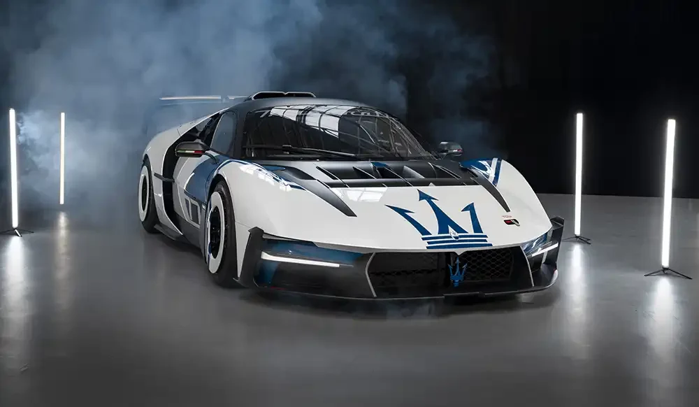 Exklusive Auslieferung in Modena: Maserati MCXtrema. Foto Maserati