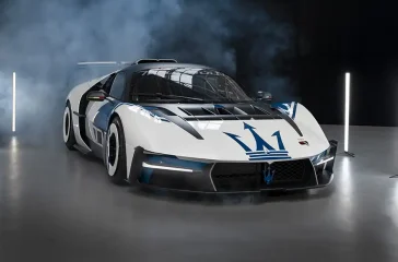 Exklusive Auslieferung in Modena: Maserati MCXtrema. Foto Maserati