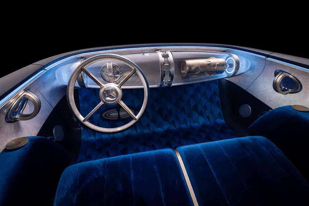 Im Innenraum des Vision Iconic herrscht Retro-Futurismus. Foto: Mercedes-Benz