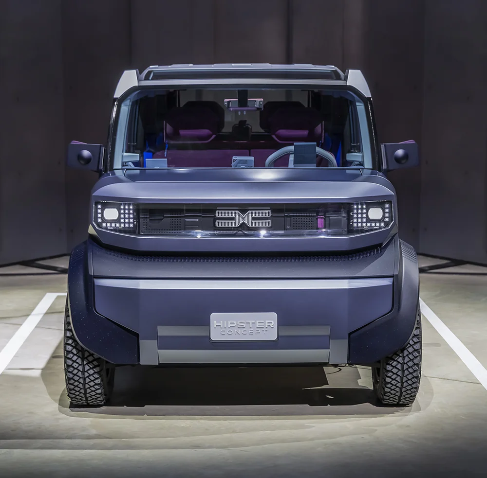 Laut einer Mobilitätsstudie des Bundes-Verkehrsministerium sind 57 Prozent der auf dem Lande lebenden Menschen täglich auf ihr Auto angewiesen. Foto: Dacia