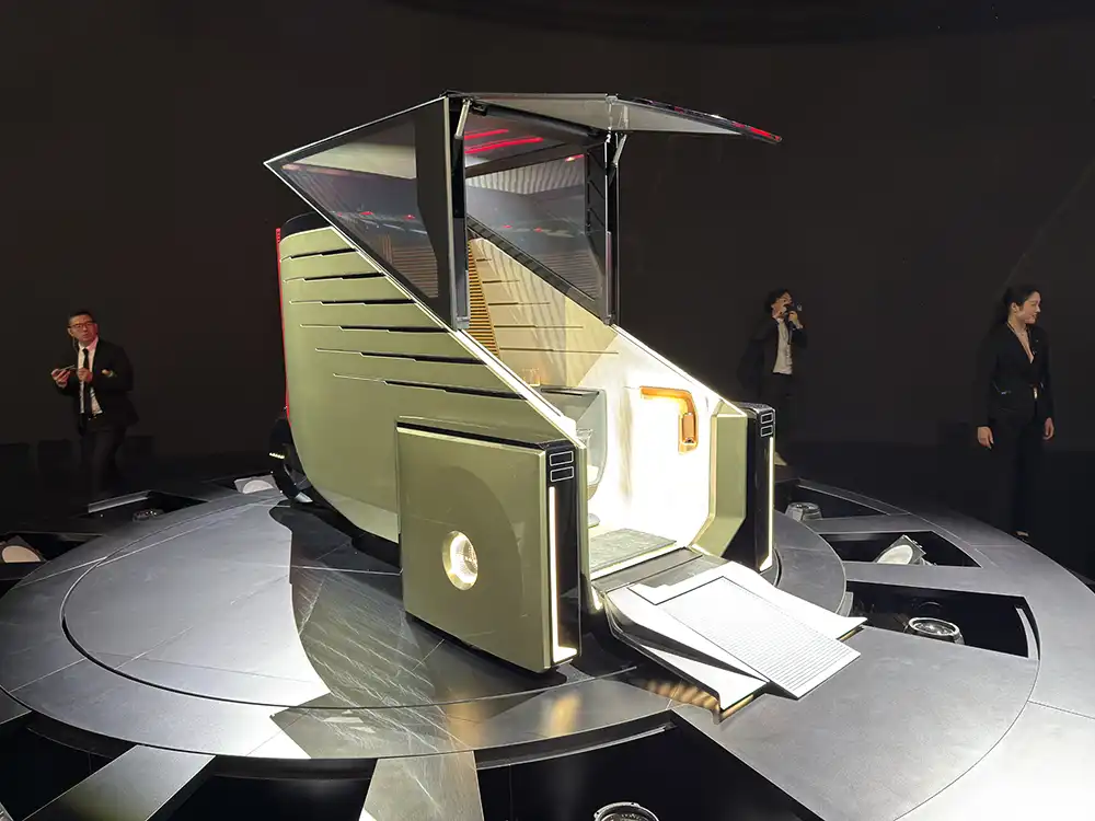 Das LS Micro Concept ist kaum mehr als eine für Tokio typische Träumerei. Foto: SP-X/Benjamin Bessinger