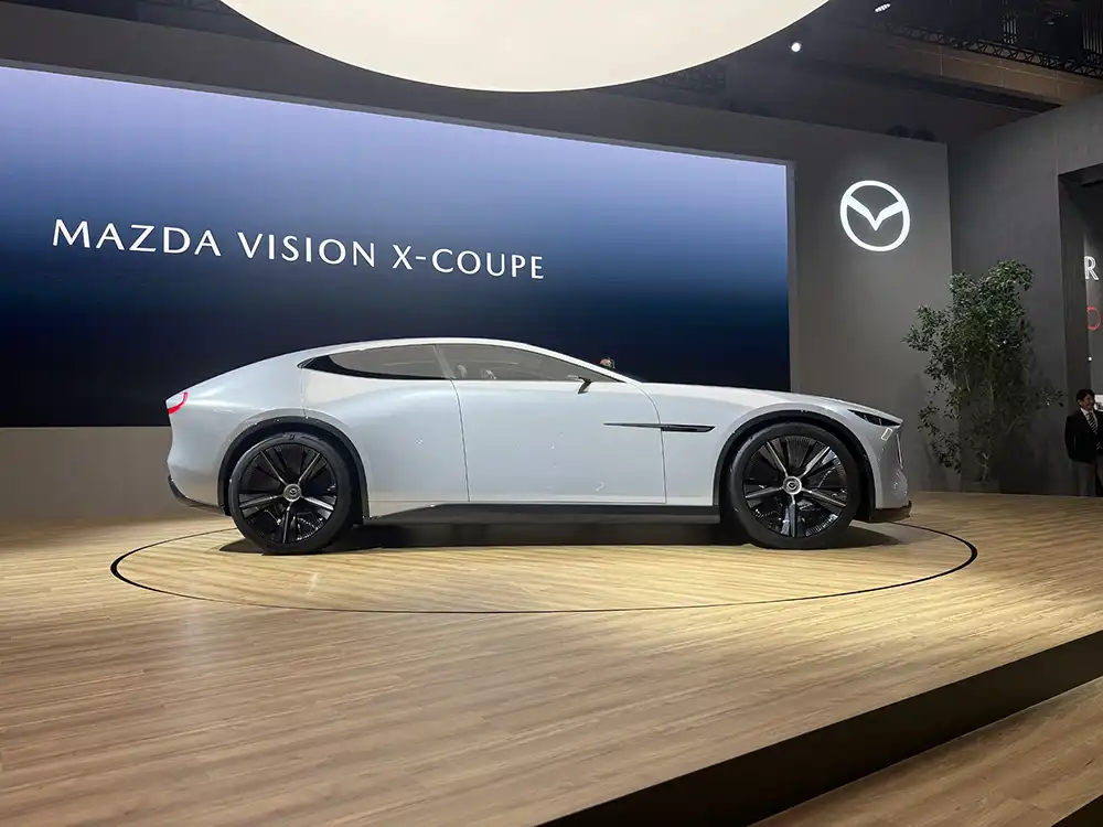 Mazda hat einen der Hingucker der Show auf der Bühne. Foto: SP-X/Benjamin Bessinger