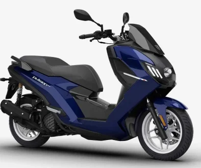 Peugeot Motocycles legt den Pulsion 125 mit Namenszusatz Evo neu auf. Foto: Peugeot Motocycles