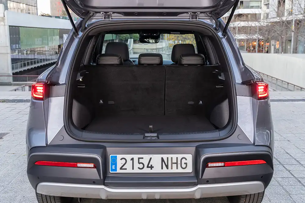 Ein weiterer Vorteil der neuen Achse ist der Platzgewinn im Kofferraum. 450 Liter bedeuten 50 Liter mehr als bisher. Foto: BYD