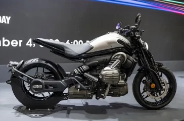 Auf der EICMA 2025 hat Benda sein technisch interessantes und zudem noch sehenswertes Boxer-Hybridkonzept P51 vorgestellt. Foto: EICMA