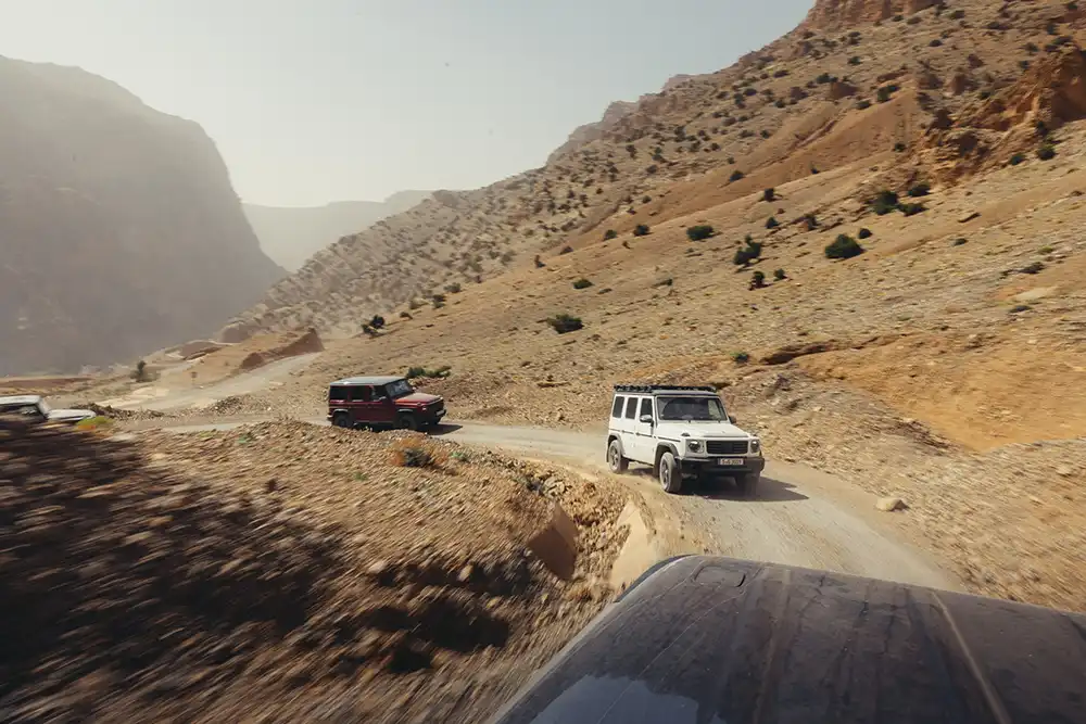 Das Kundenprofil ist vielschichtig. Einige fahren auch privat eine G-Klasse, zahlen den Wüsten-Trip aus der Portokasse, andere plündern dafür ihr Sparkonto. Foto: Mercedes-Benz