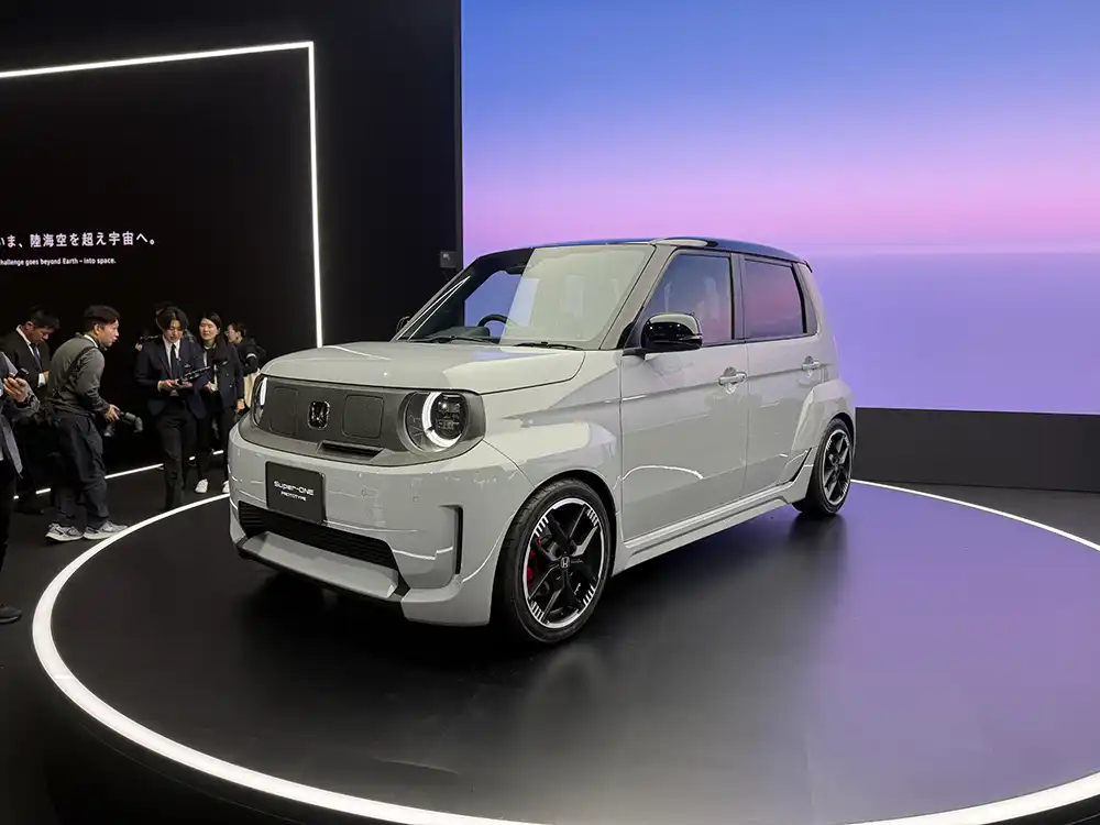 Der Honda Super One ist nicht nur klein und knackig, sondern lässt auch die Muskeln spielen. Foto: SP-X/Benjamin Bessinger