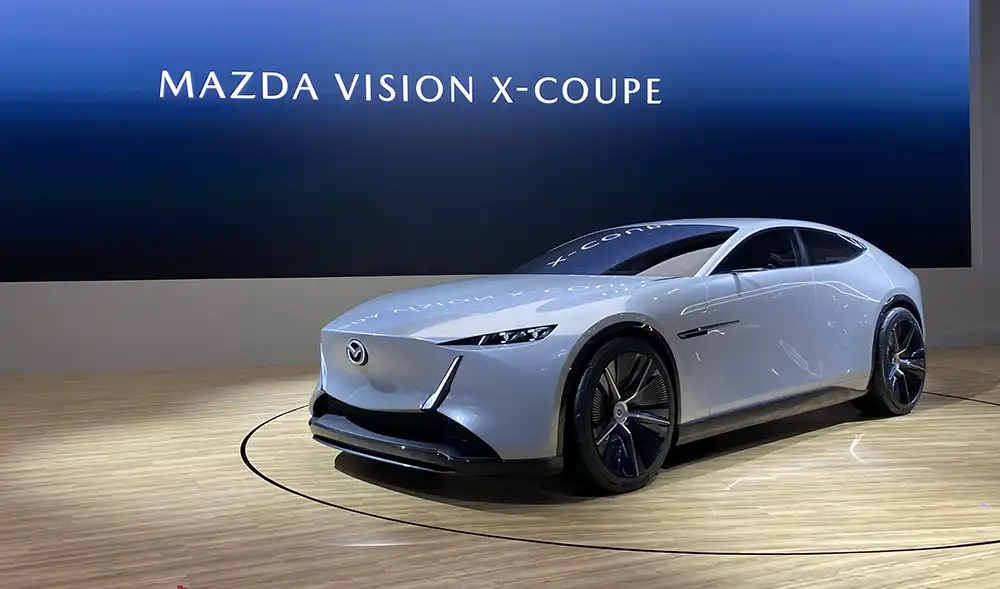 Ob das über fünf Meter lange und sehr elegante Coupé wie auch dessen innovative Technologie in Serie gehen, lässt der Hersteller bislang unbeantwortet. Foto: Michael Specht/SP-X