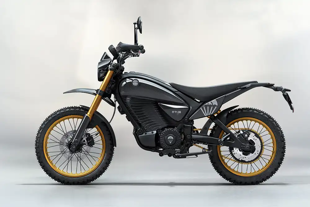 Die FF S6 sieht durchaus modern aus, setzt allerdings auch historische Zitate aus dem Enduro- und Scrambler-Welt. Foto: Royal Enfield