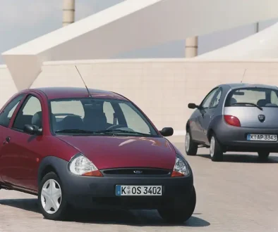 Von minimalistisch bis sportlich – Über 80 Neuheiten des Jahres 1996 vom Ford Ka (im Bild) bis zum Ferrari 550 Maranello avancieren zu H-Kennzeichen-Kandidaten. Foto: Ford