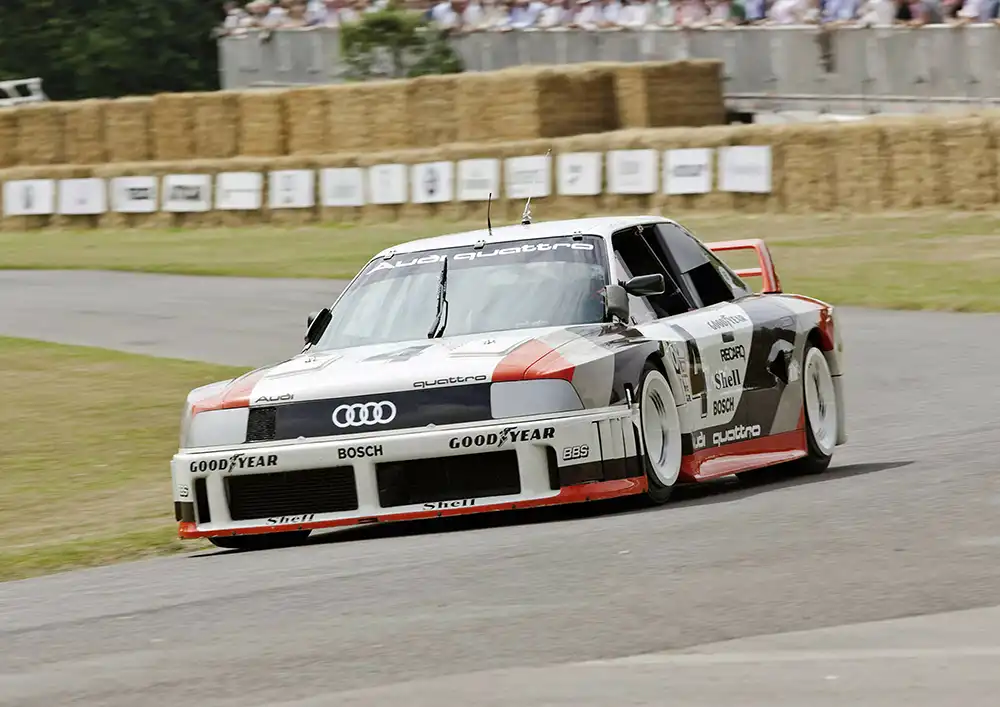 Auf der Rundstrecke beeindruckten der 200 Quattro Trans-Am mit 375 kW/510 PS und der 90 Quattro IMSA GTO aus dem Jahr 1989 mit unglaublichen 530 kW/720 PS, die er aus einem extrem aufgeladenen R5 holte. Foto: Audi